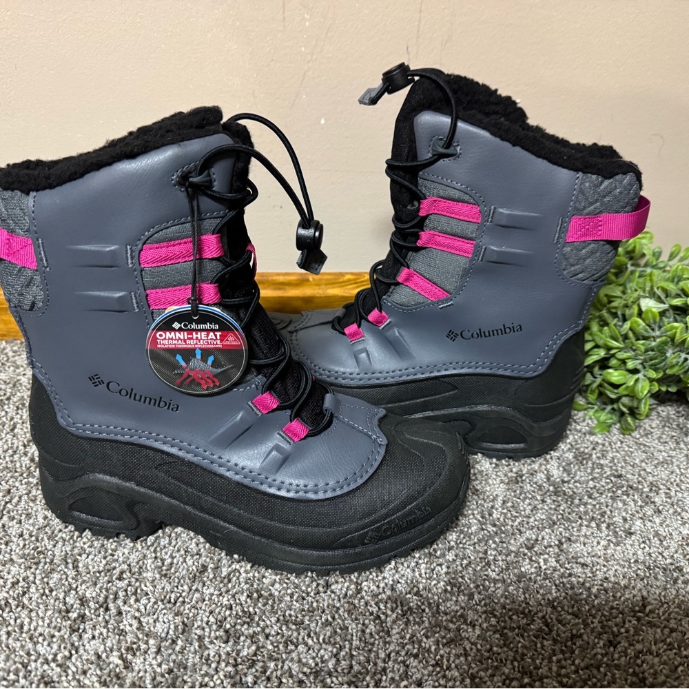 NWT Columbia Gray and Pink Rain & Snow Boots with Waterproof Design